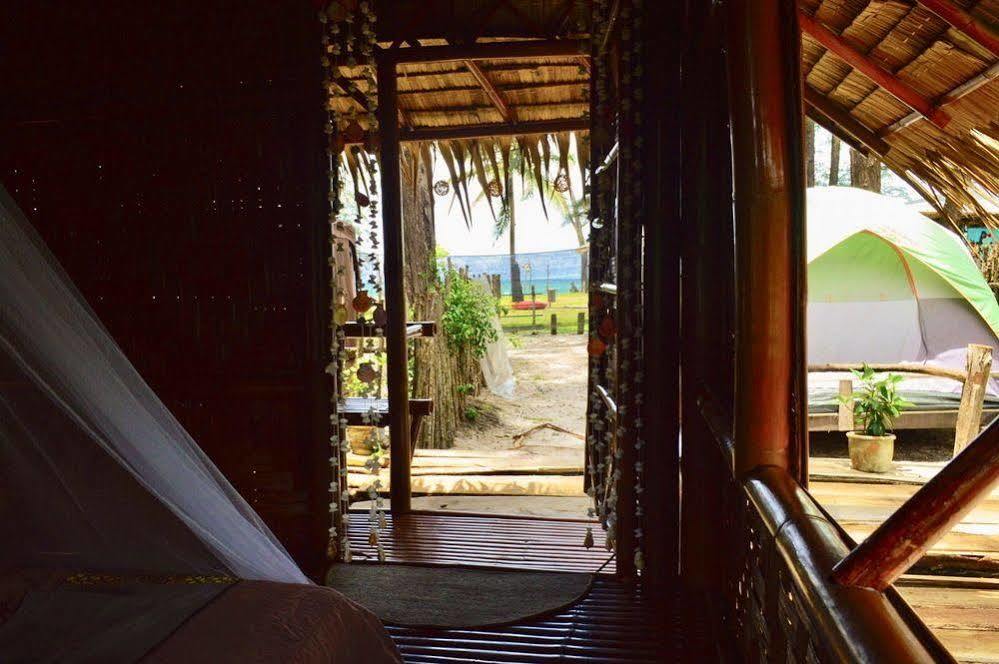 Micky Monkey Beach Hotel Phuket Maikhao Thailand Mai Khao Ngoại thất bức ảnh
